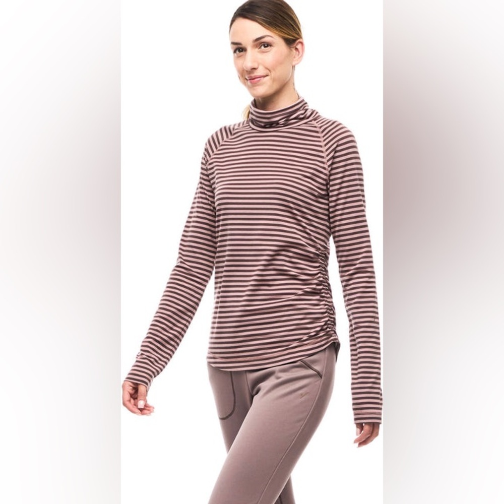 Indyeva turtleneck top